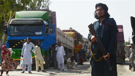  Xeeshan ja kadonneet karjat! Mystisen mysteerion tarkastelua 21. vuosisadan Pakistanin kansantarinoissa